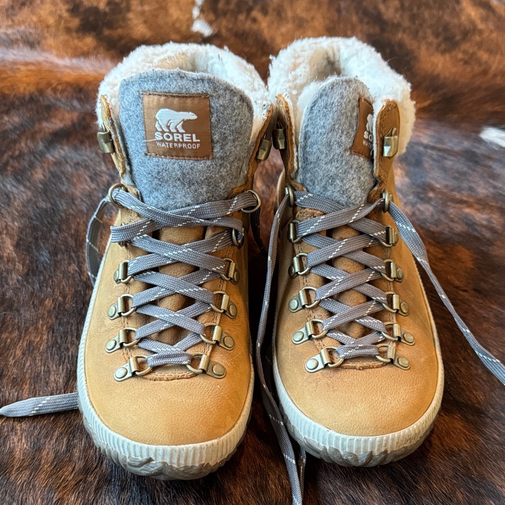 Sorel Waterproof Tan and Gray Winter Boots